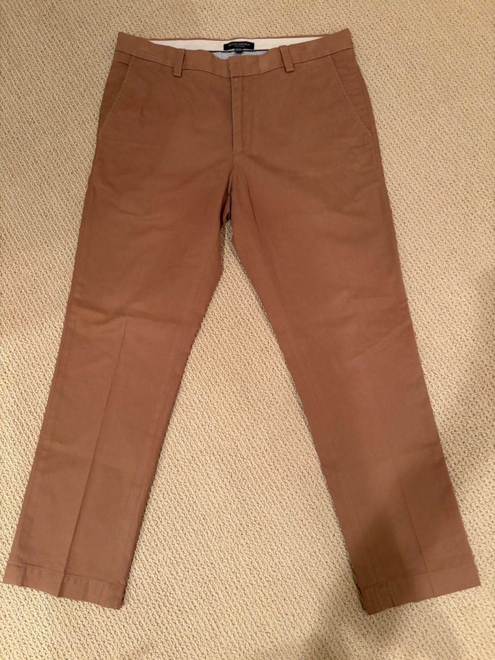 Banana Republic Aiden Men's Brown Chino Pants - Classic Slim Fit Size 33” x 30”
